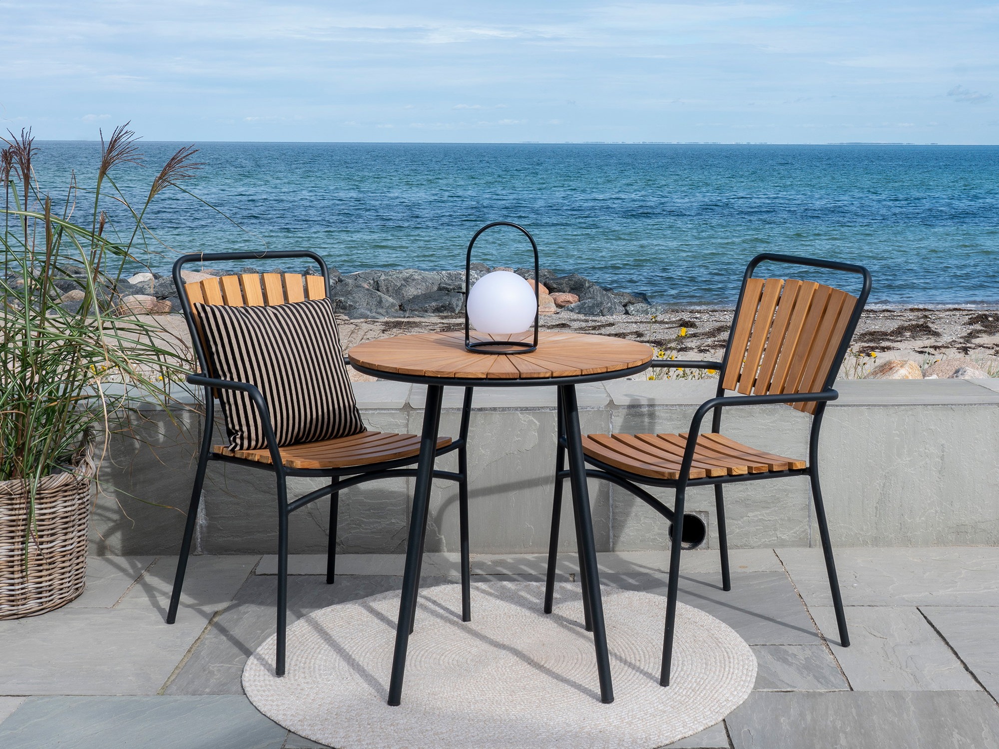 Vrtni stolić za kavu Brea 307