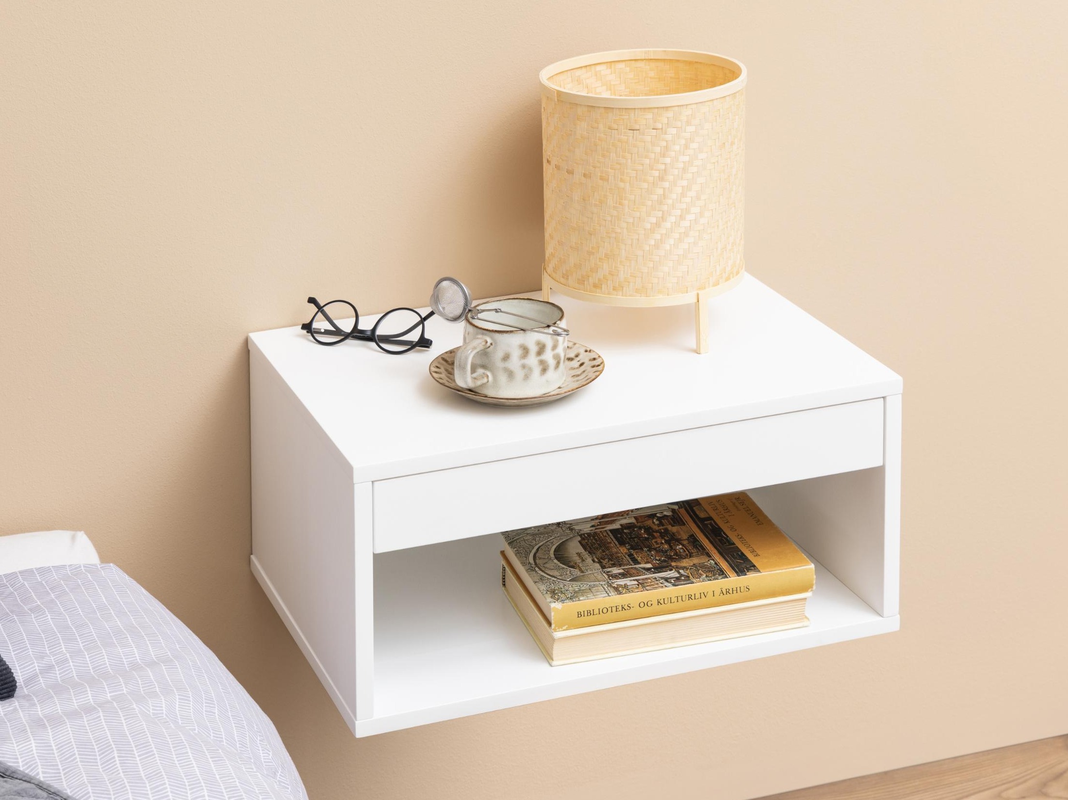 Noćni ormarić Norsica 600 (Bijela)