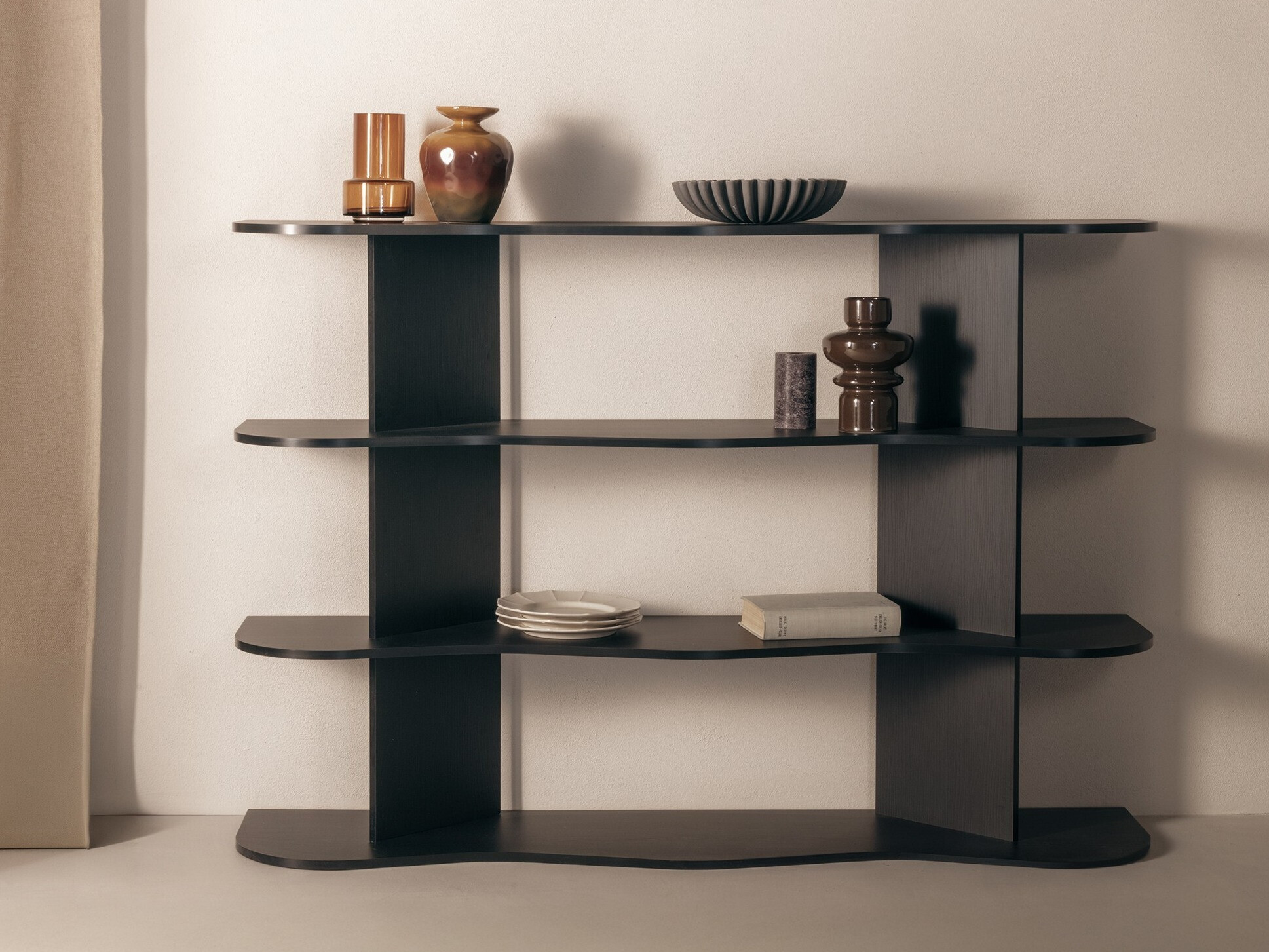 Polica Burleson 693 (Crna)