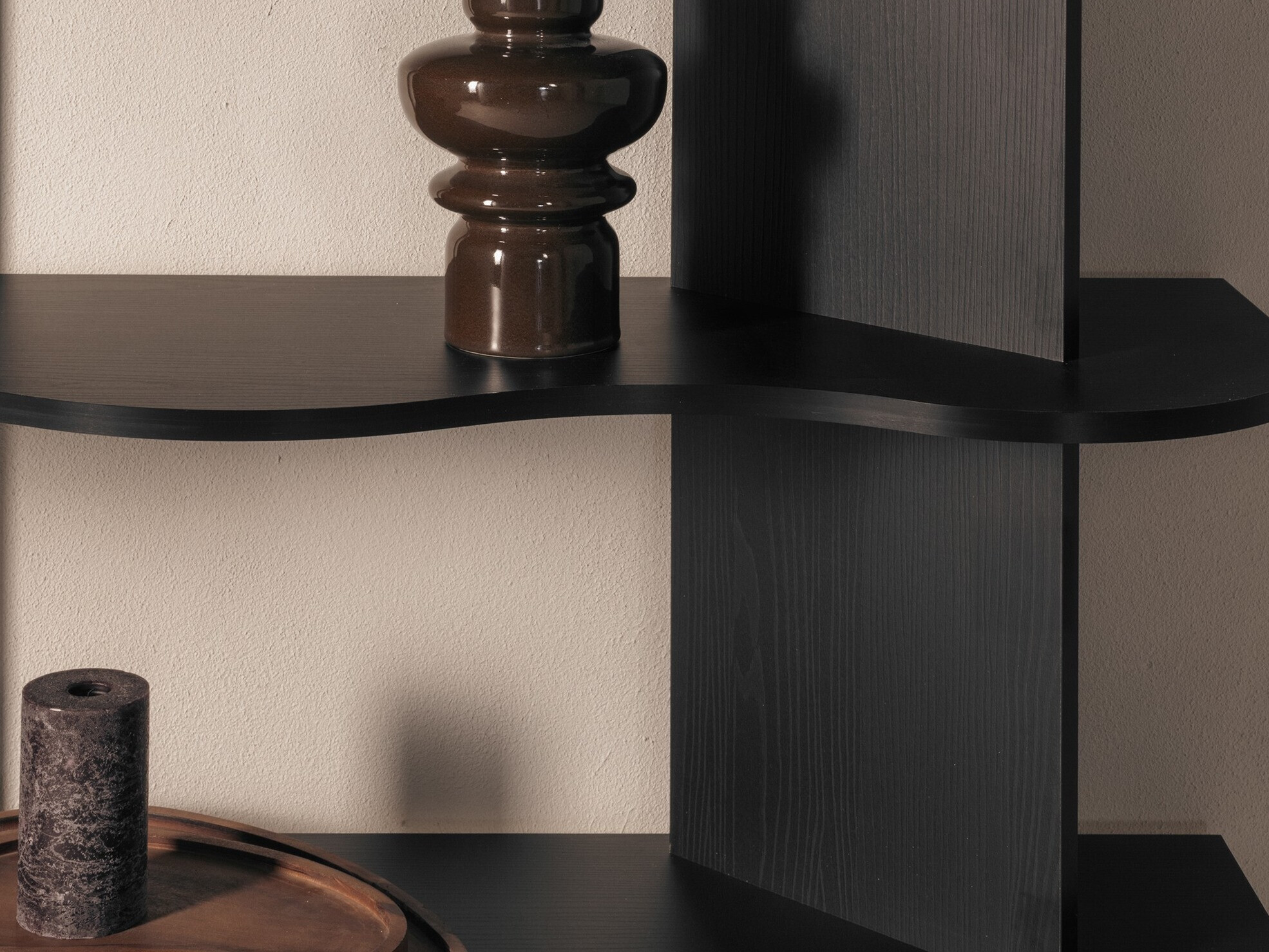 Polica Burleson 694 (Crna)