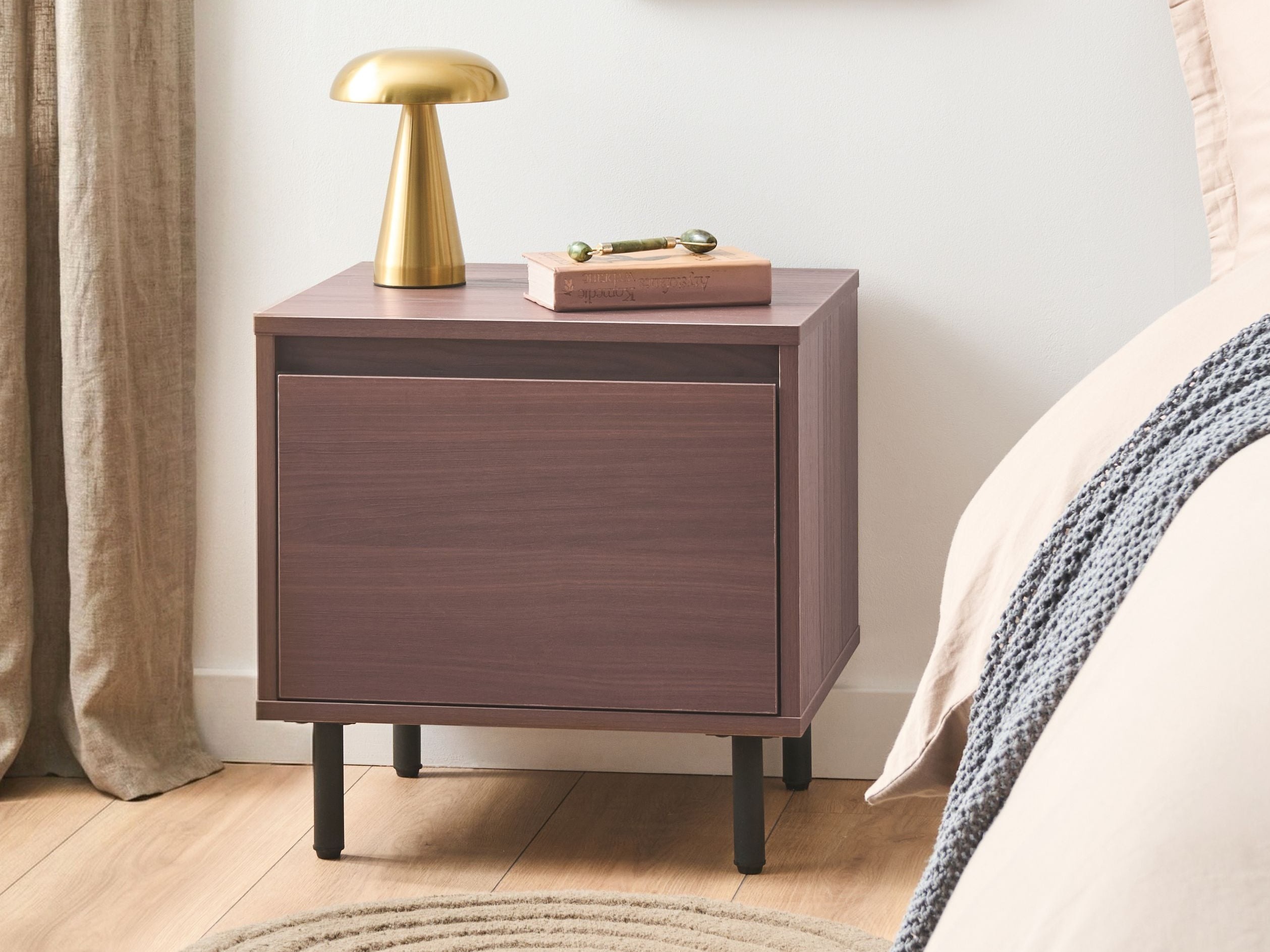 Noćni ormarić Berwyn 3309 (Tamno drvo)